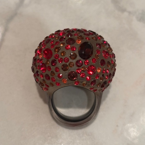Alexis Bittar brown lucite color ring w/multi color burgundy red shades crystals - Picture 6 of 8
